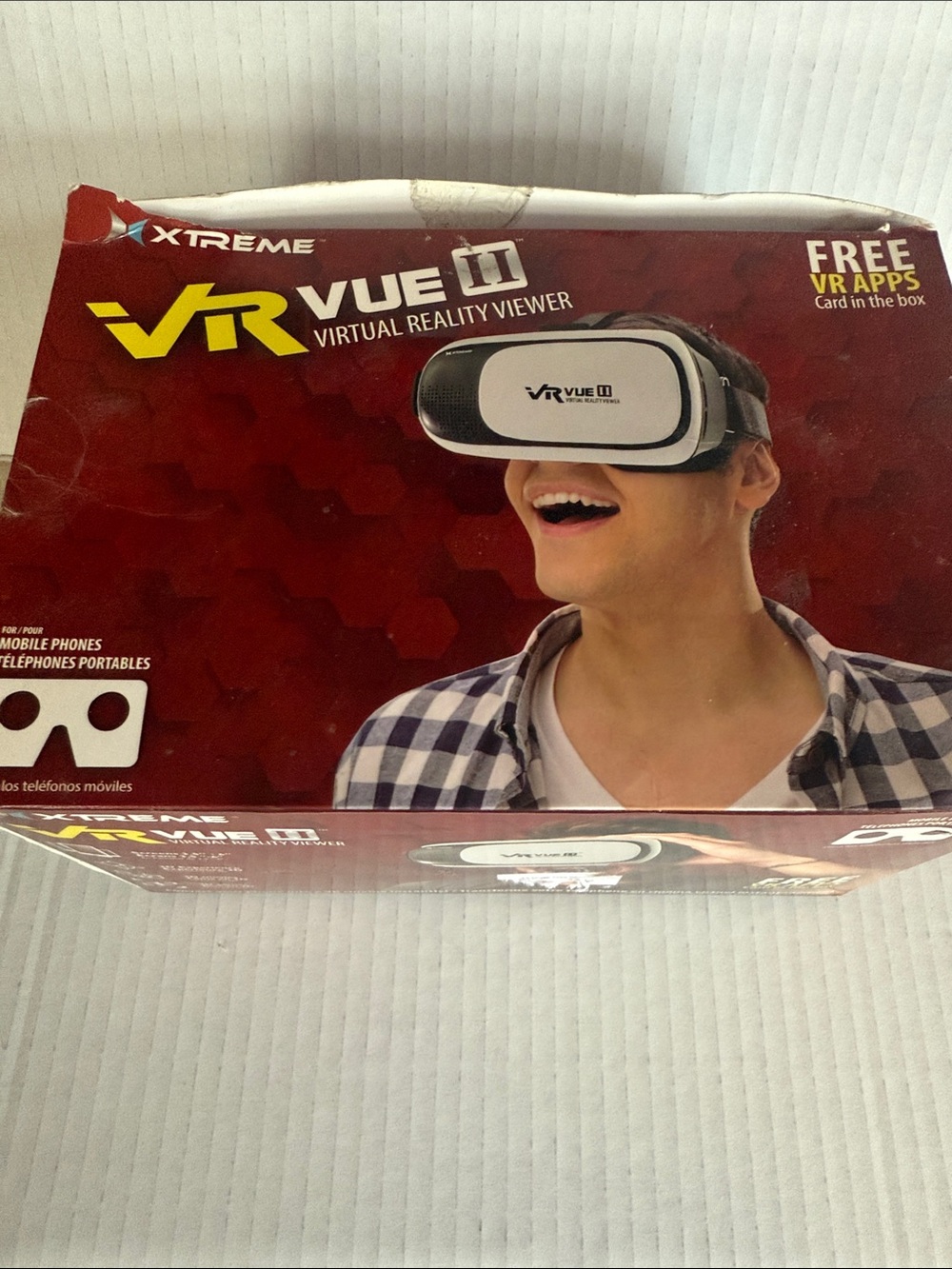 VR VUE II White Virtual Reality Viewer - VR Headset for Mobile. Never used.
